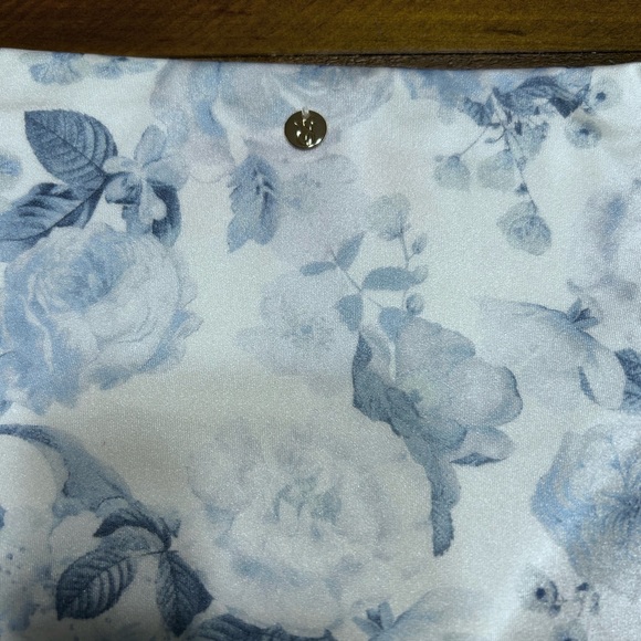 Victoria’s Secret Floral String Bikini Bottom - Picture 3 of 8